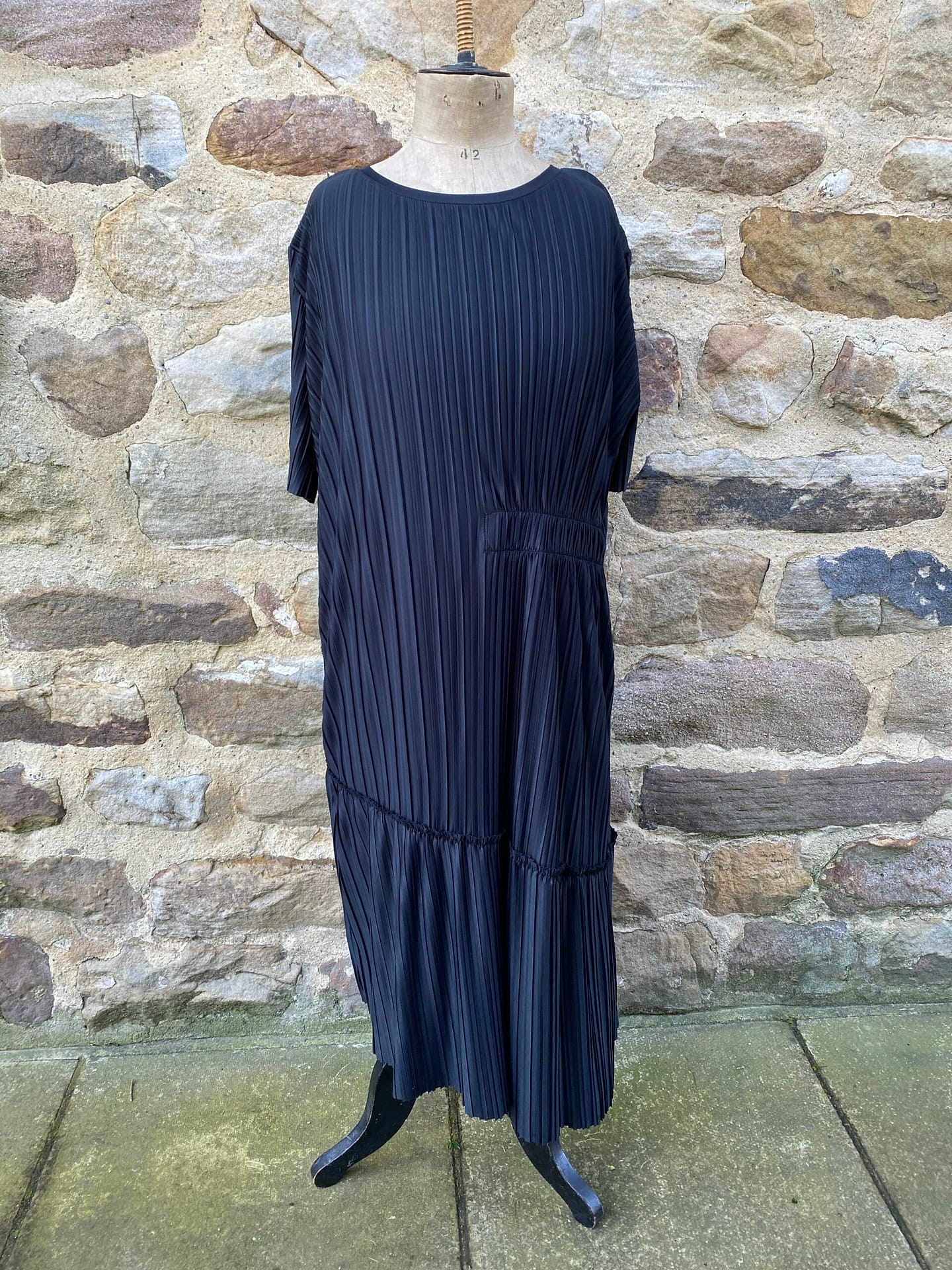 Zamora Midi Dress - Black